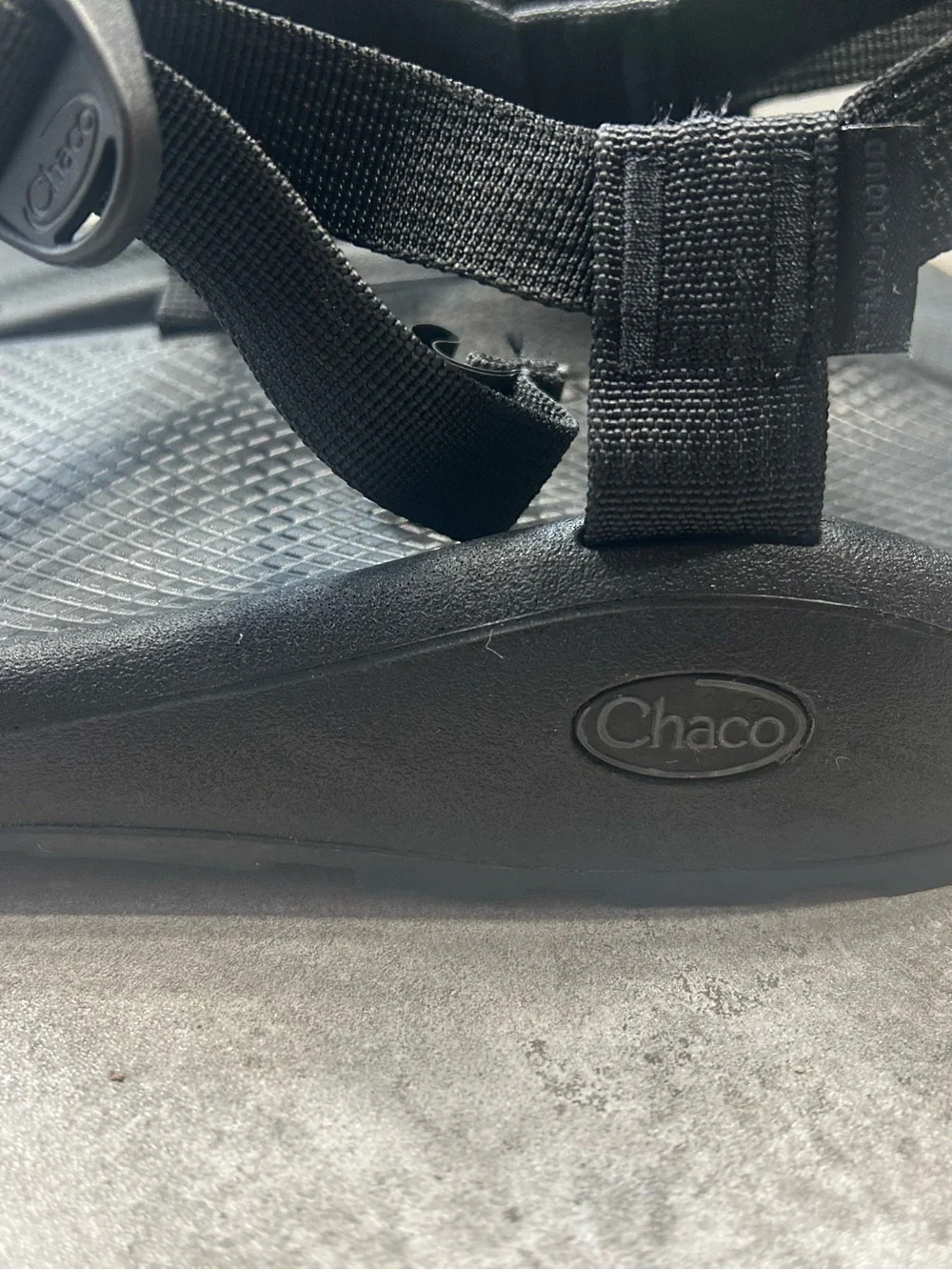 Chaco Men’s Size 13  Black Strappy Comfort Sandals